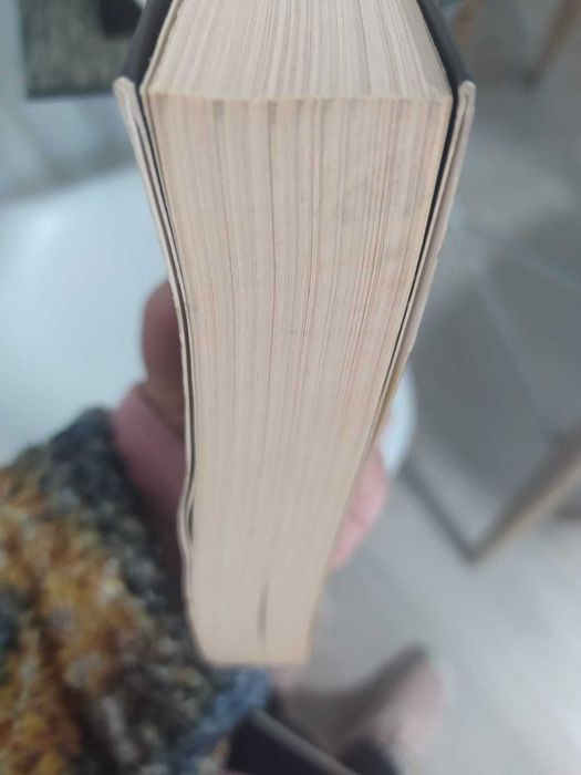 Livro "A Frágil Doçura do Bolo de Limão"