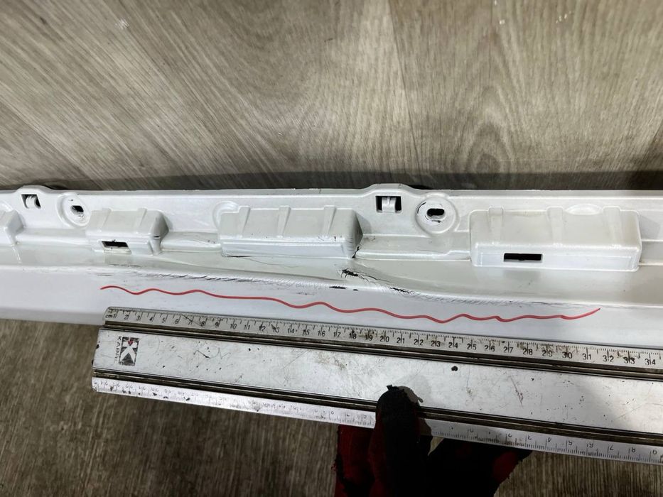 Порог правый Tesla Model S Plaid ( 2021 2022 2023 2024 г. ) Накладка порога 1567138-00-D