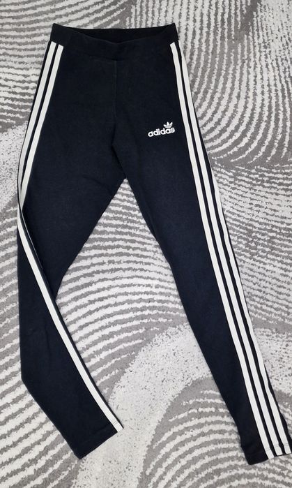 Legginsy sportowe "adidas".