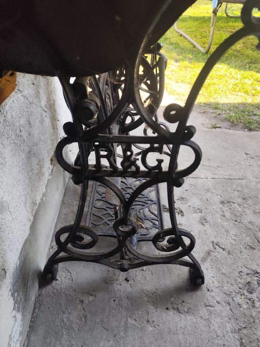 Zabytkowa maszyna do szycia