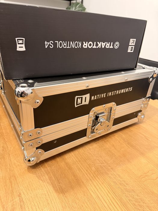 Native Instruments Kontroler Traktor S4 Mk3