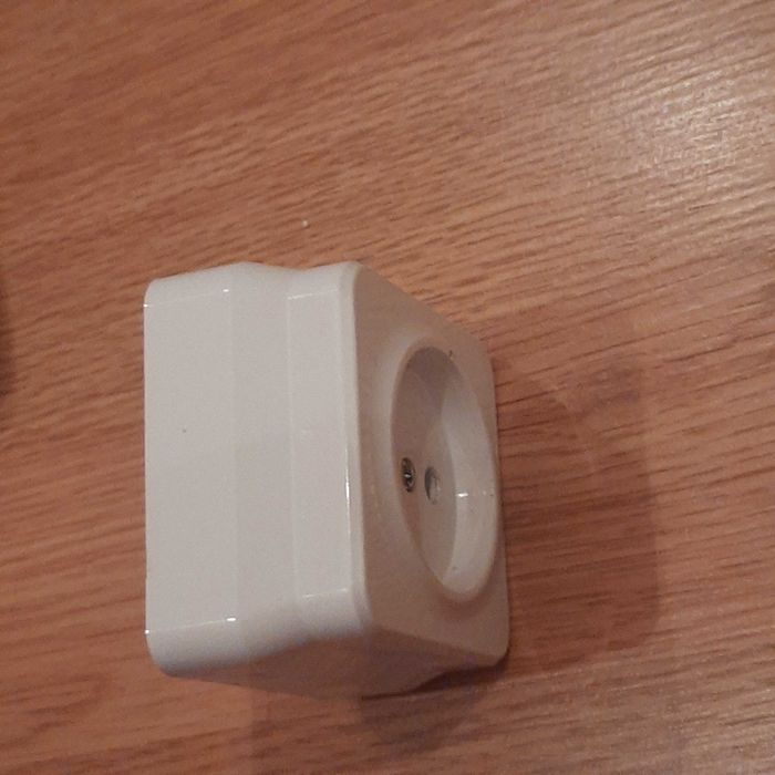 Розетка /розетки/включатель