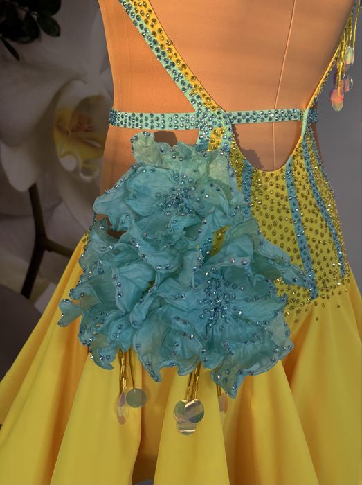 Нова латина для бальних танців . Ріст 160-170