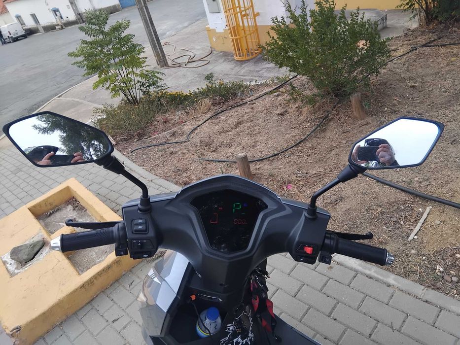 Vendo Scooter elétrica ou troco por carro