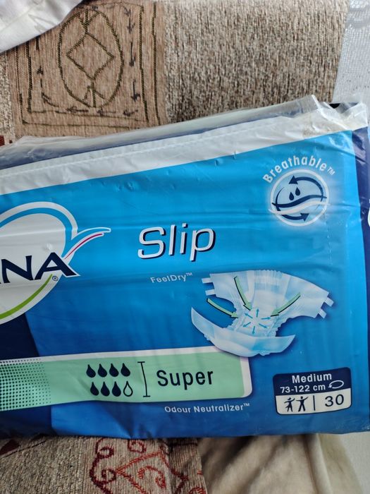 Pieluchomajtki zapinane na rzepy L