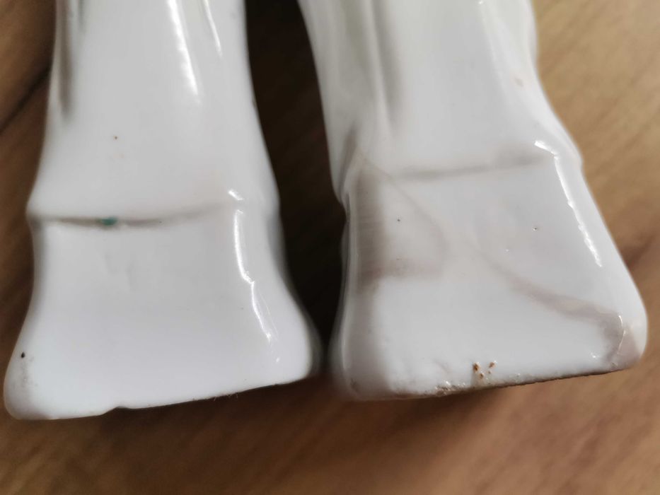 Stare 2  figurki porcelanowe Jezus i Matka Boska