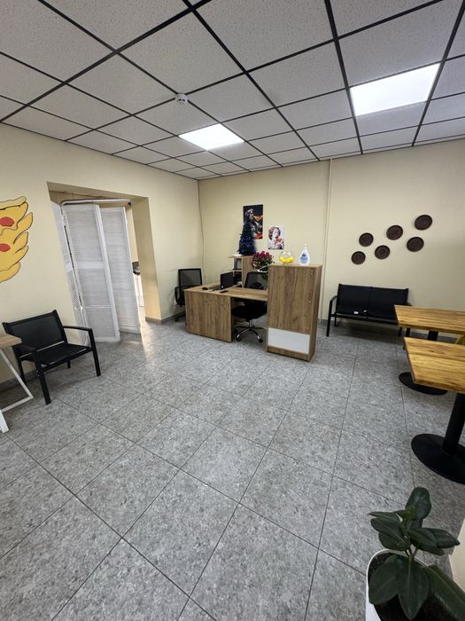 Продам в Костополі комерційне приміщення