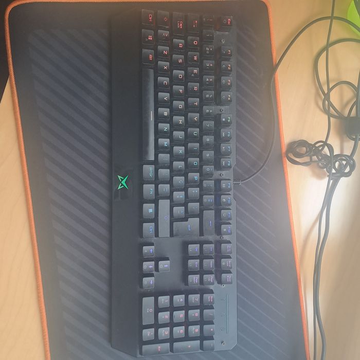 Teclado Matrics Blade Mech PT Kailh RGB