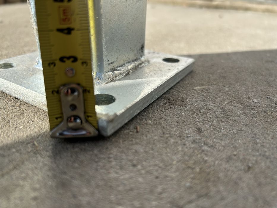 Stopy montazowe 10x10 0,4grubosci - cynkowane