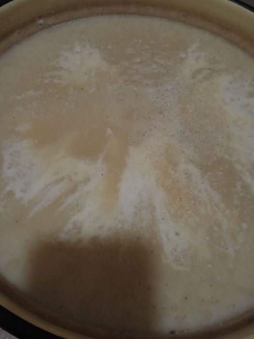 Продається мед майовий ціна 200 грн за 1 літр