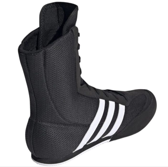 Adidas боксерки.