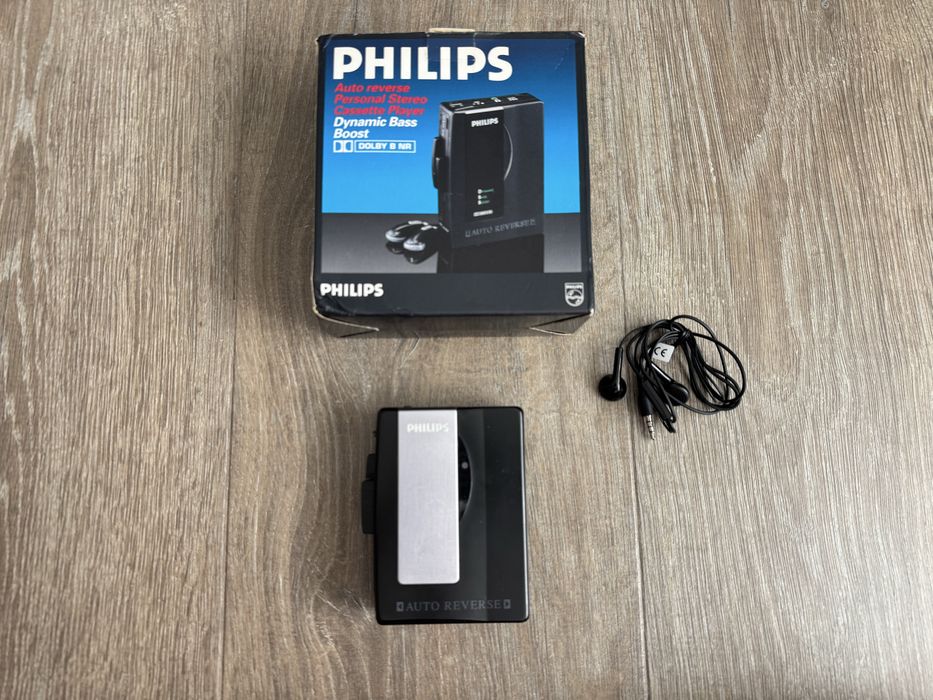 Плеєр касетний Philips AQ 6408