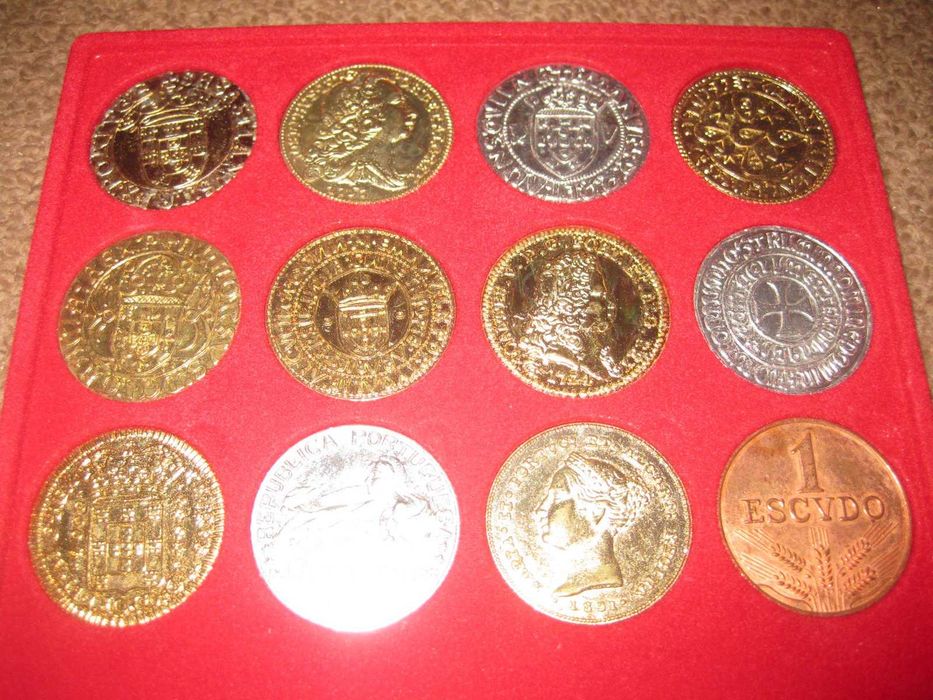 Colecção Completa de Doze Moedas "Dez Séculos da Moeda Portuguesa"