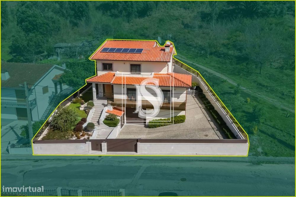 Moradia Isolada T4 em Pombeiro de Ribavizela