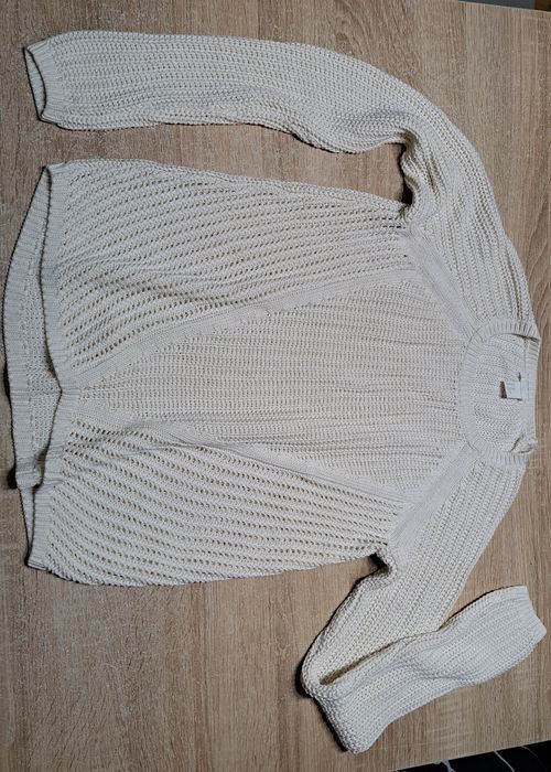 Kremowy sweter roz. XS-S