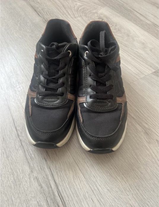 Кросівки Graceland