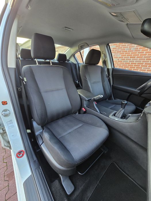 Mazda 3 Sedan 1.6 MZR 110cv