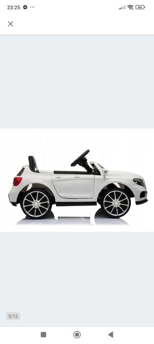 Elektryczne autko Mercedes AMG GLA45