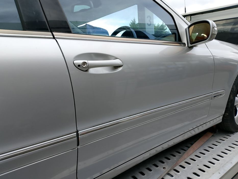 Drzwi prawe przód Mercedes c W203 sedan kombi lift c755