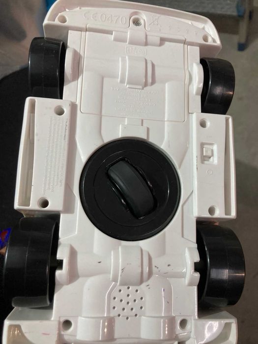 Carro Chicco telecomandado para criança