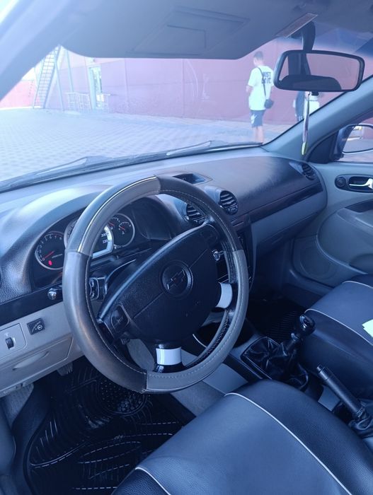 Chevrolet Lacheti 1.8 газ/бензин.