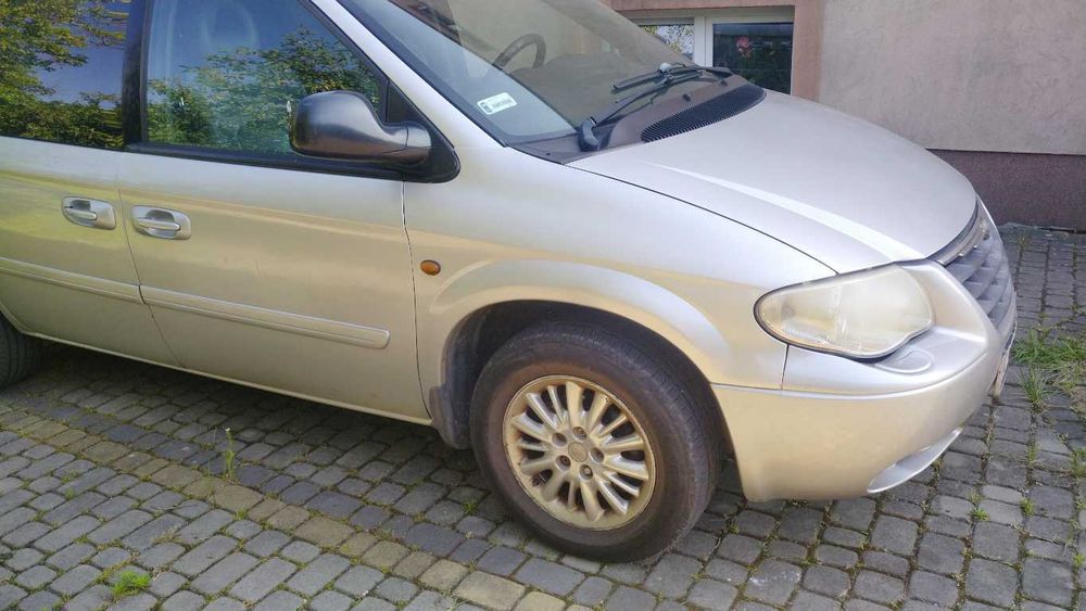 Crysler Voyager 2.8CRD 2005r.