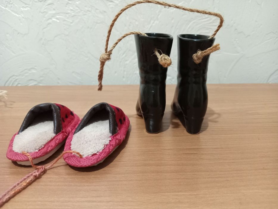 Комплект чоботи капці-підвіска сувенір