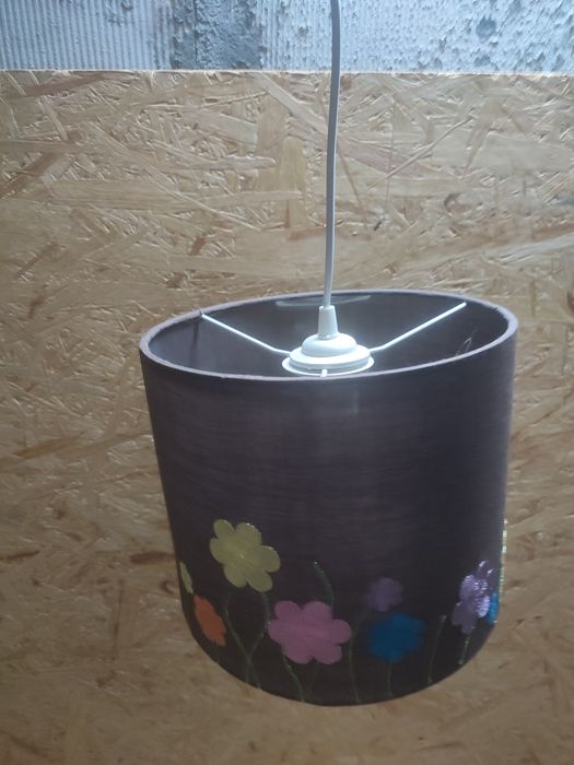 Lampa wisząca klosz z haftem żyrandol