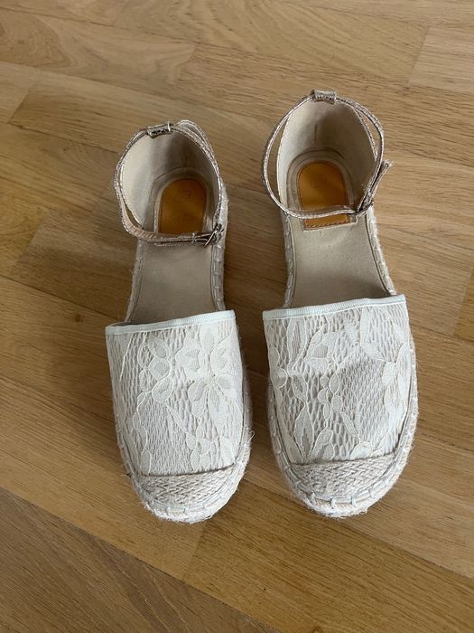 Przepiękne koronkowe espadryle boho / złote detale / r. 39