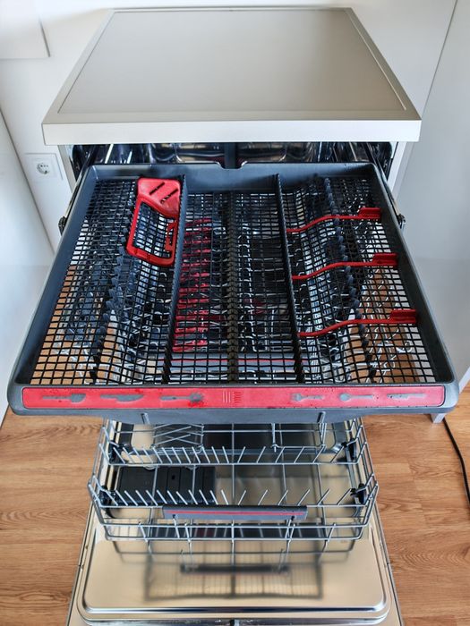 Máquina de Lavar Loiça AEG FFB74917ZM Inox (Série 7000)