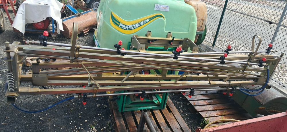 Pulverizador usado rocha 400 litros