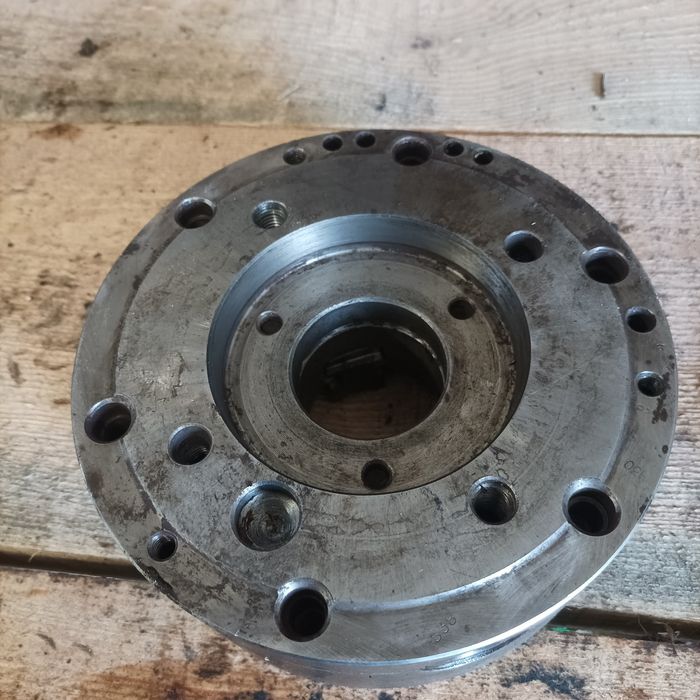 Патрон токарний 200 мм Польша