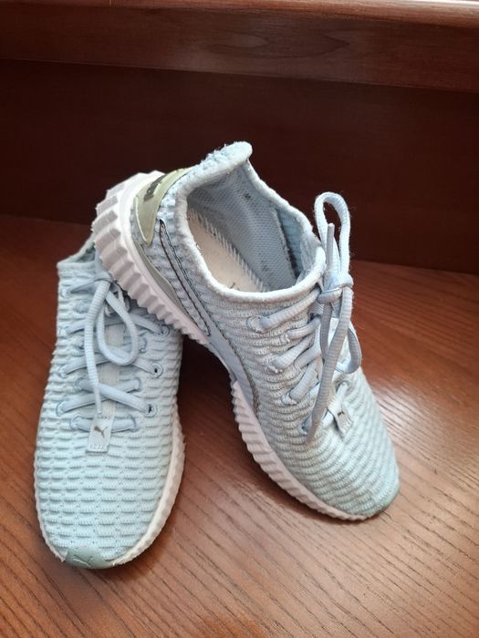 Продам дитячі  кросівки Puna