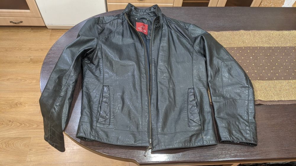 Фірмова шкіряна куртка чоловіча