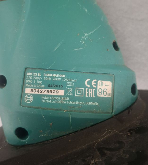Aparador de relva eletrico