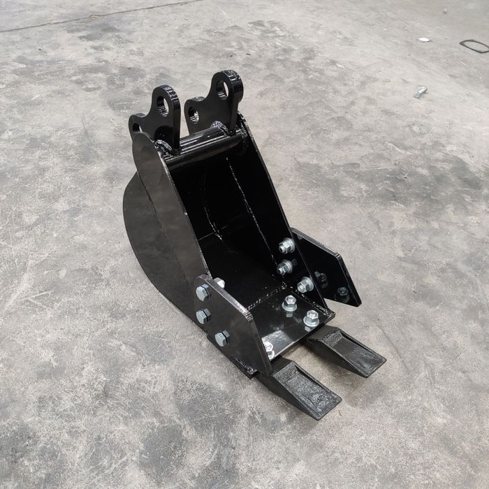 Łyżka 200mm do mini koparki wązka nowa posiadam tez skarpówki młot hydrauliczny mini koparki 0.8t 1t 1.6t 2.5t itd ładowarki czołowe wózki golfowe