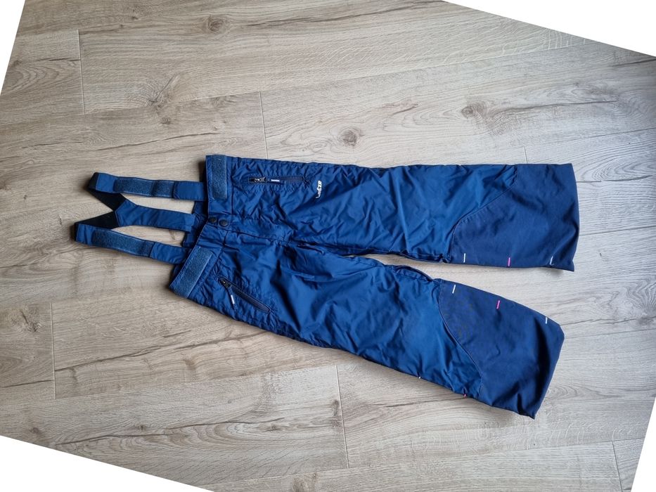 Spodnie na śnieg 4 latka