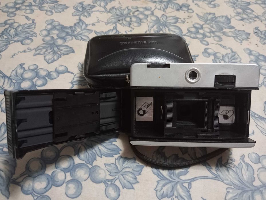 Máquina fotográfica Ferrania Eura Rapid