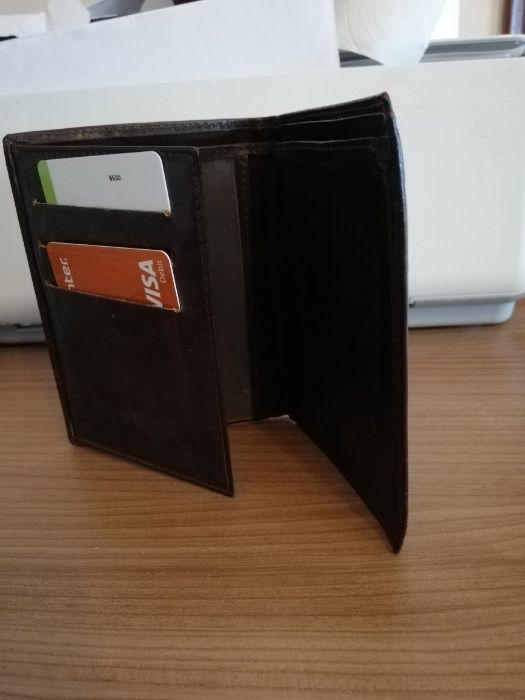 lote de Carteiras em pele usadas