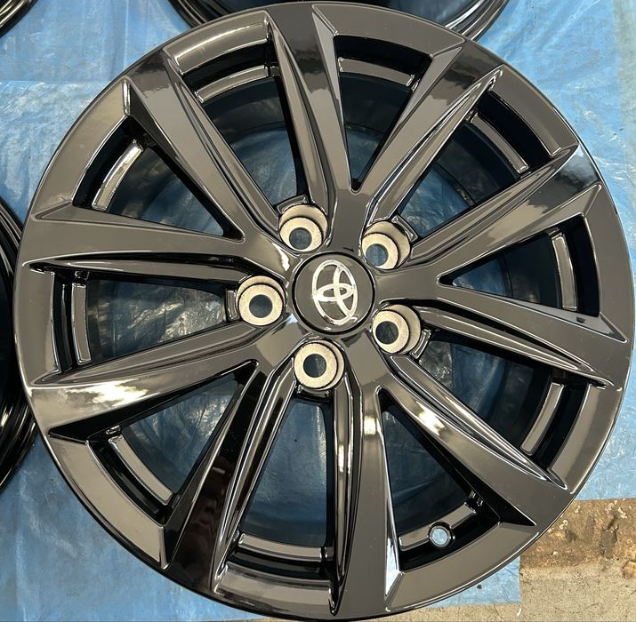 576 Felgi Aluminiowe Oryginał TOYOTA R 17 5x114,3 NOWE
