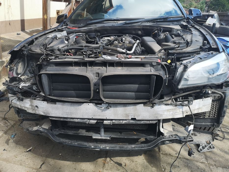 Bmw F10 f11 520d n47  530d front przedni chłodnicy wzmocnienie pas prz