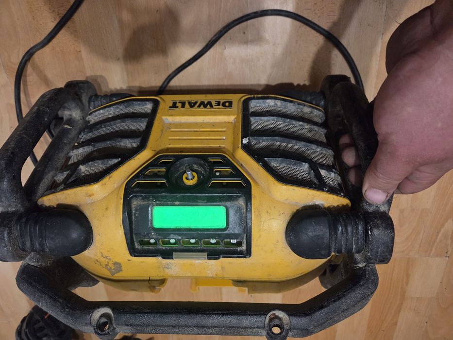 dewalt radio радио