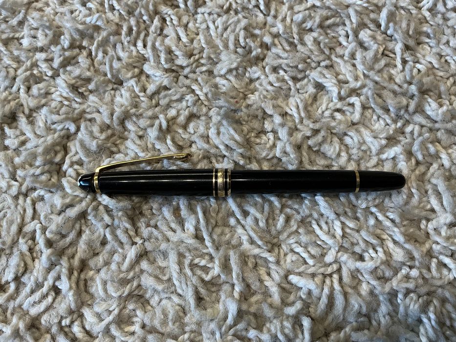 Ручка шариковая Montblanc.