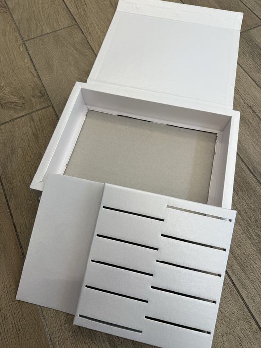 Коробка для пакування, подарункова