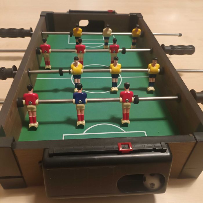 Stół do gry w piłkarzyki