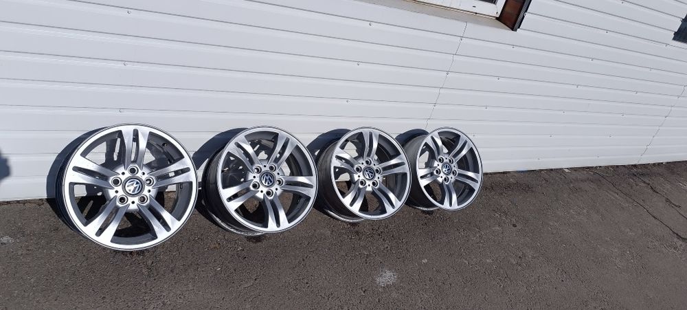 Продам Диски Титановые и проставки с болтами.