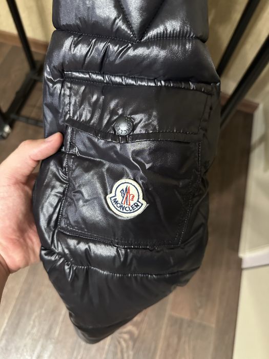 Пуховик Moncler