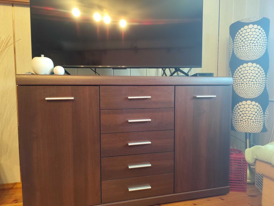 Sprzedam komodę w kolorze ciemny brąz