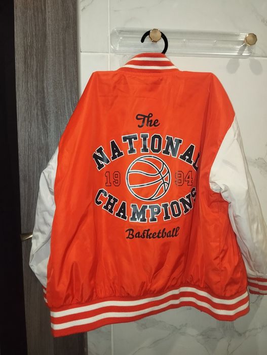 Бомбер куртка 110 розмір