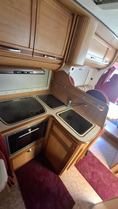 Autocaravana perfilada fleurette muito nova